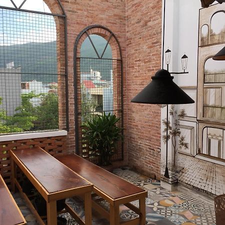 Gallery Homestay Куїнон Екстер'єр фото